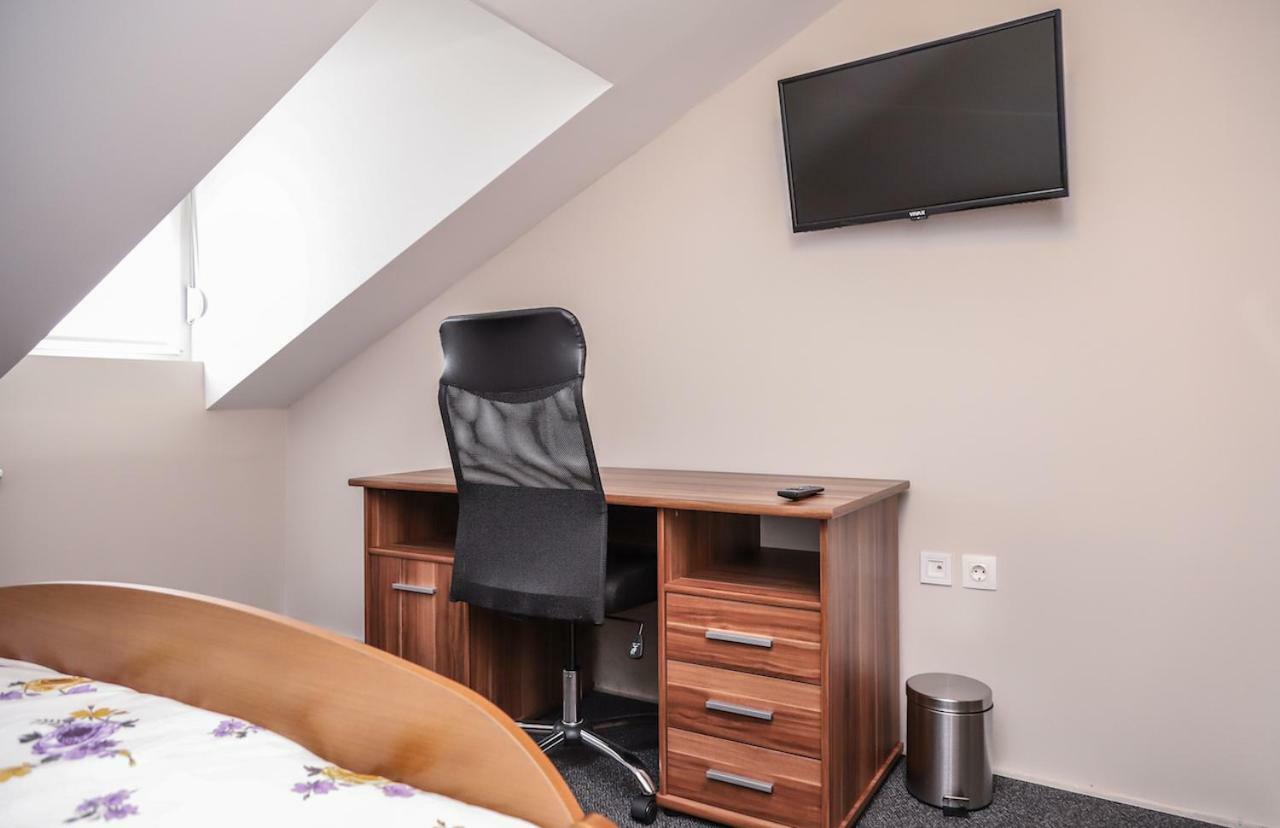 Hotel Zrinski Копривница Екстериор снимка