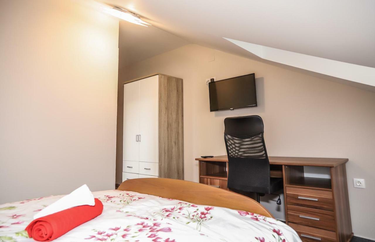 Hotel Zrinski Копривница Екстериор снимка